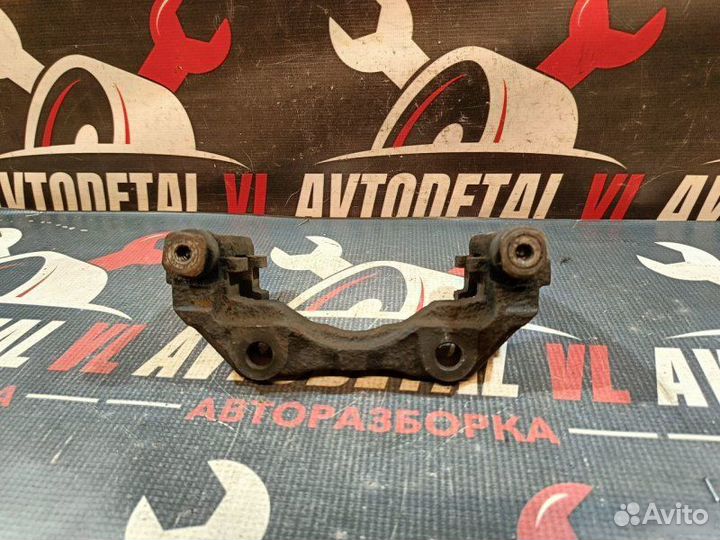 Скоба суппорта передняя Volkswagen Polo