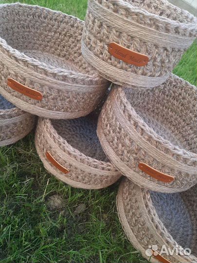 Вязаные корзинки из джута