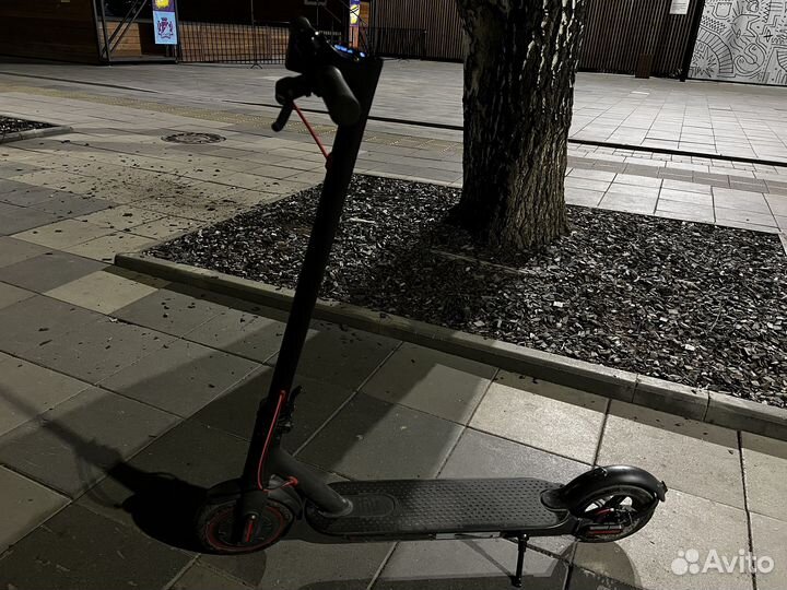 Электросамокат xiaomi m365 pro