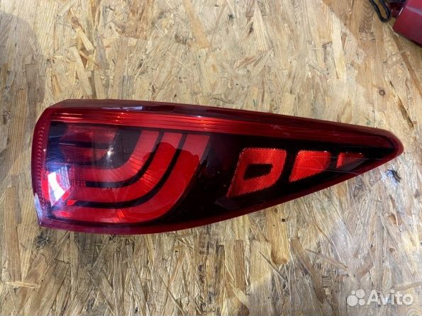 Фонарь задний правый дорест Kia Sportage 4