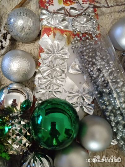Елочные игрушки