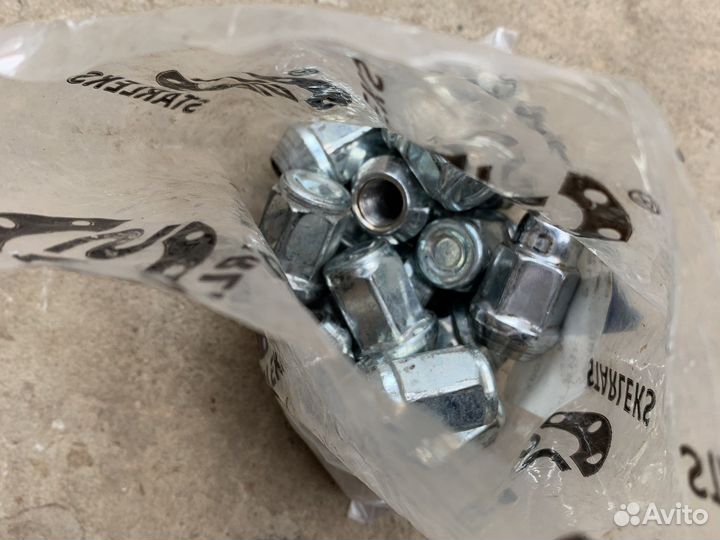 Гайки 12x1.5 под 19 ключ