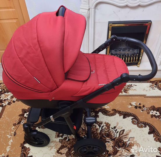 Прогулочная коляска 3 в 1