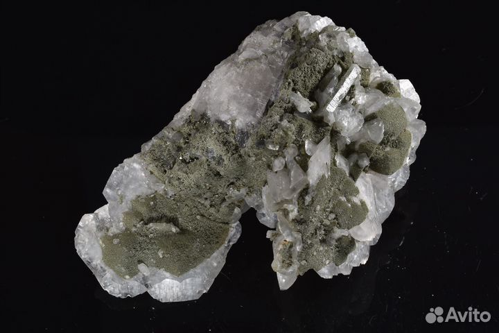 Кальцит, кварц, хлорит. Лот №639