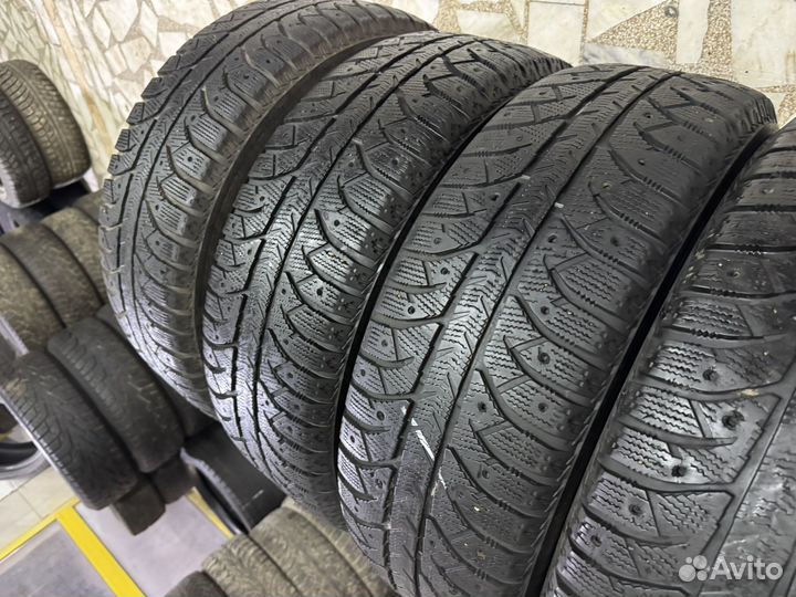 Bridgestone Ice Cruiser 7000 235/65 R17