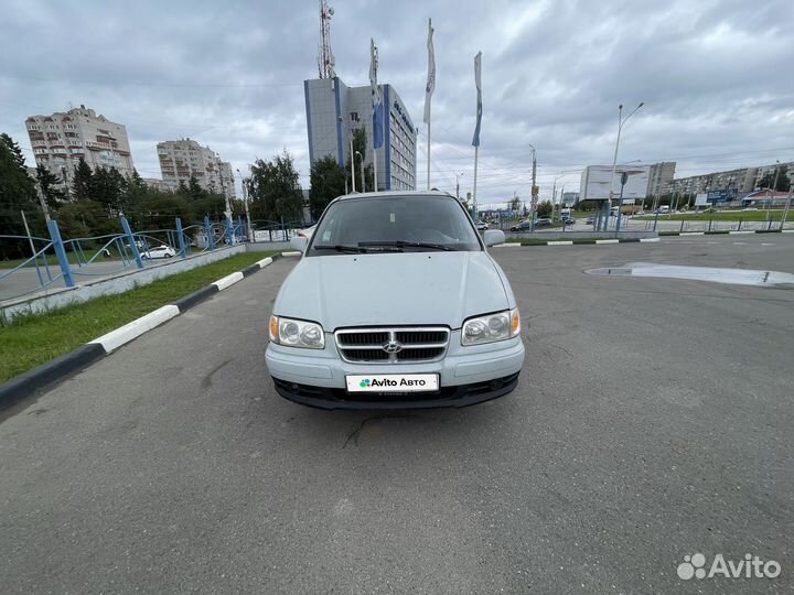 Hyundai Trajet 2.0 AT, 2001, 300 000 км
