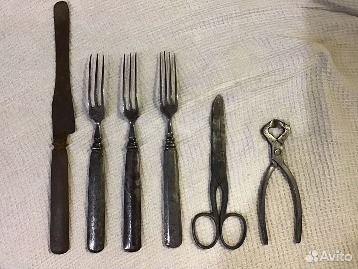 Столовые приборы