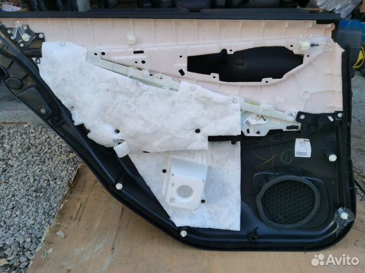 Обшивка двери задняя правая Infiniti Q50 V37