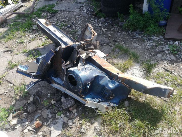 Четверть передняя правая Митсубиси Лансер 9