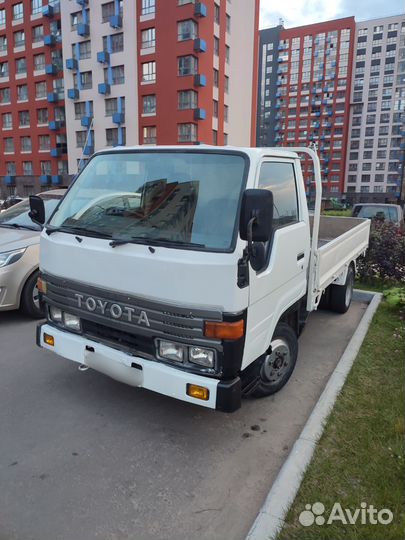 Toyota Dyna бортовой, 1992
