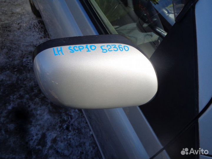 Зеркало правое Toyota Vitz SCP10 1SZ-FE 2003/11