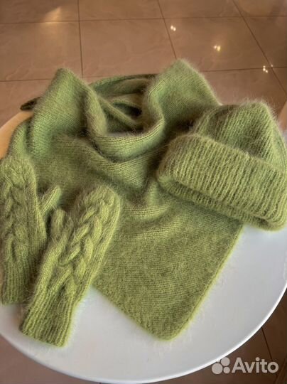 Шапка бактус варежки