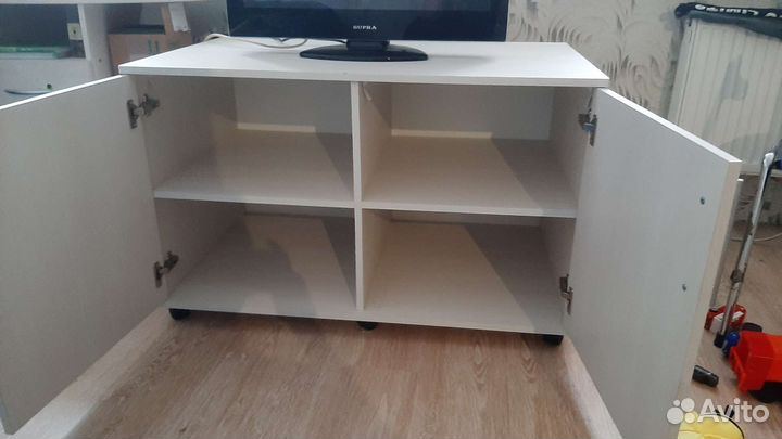 Тумба под телевизор