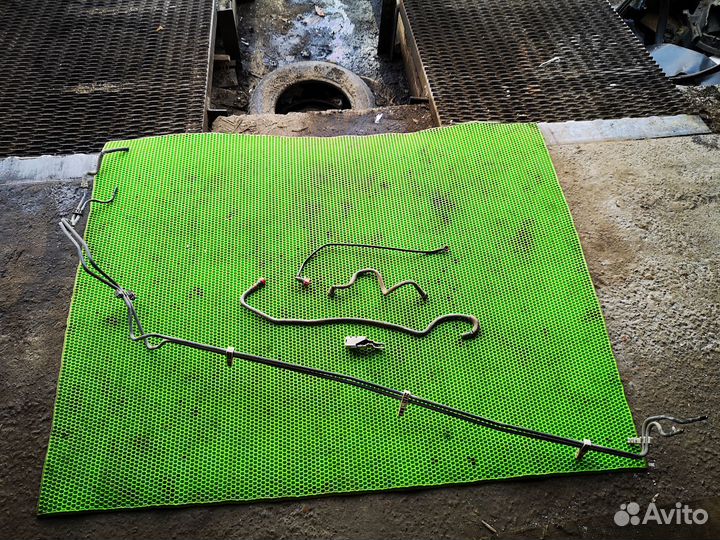 Трубка топливная на Toyota Corolla E15 2006-2013