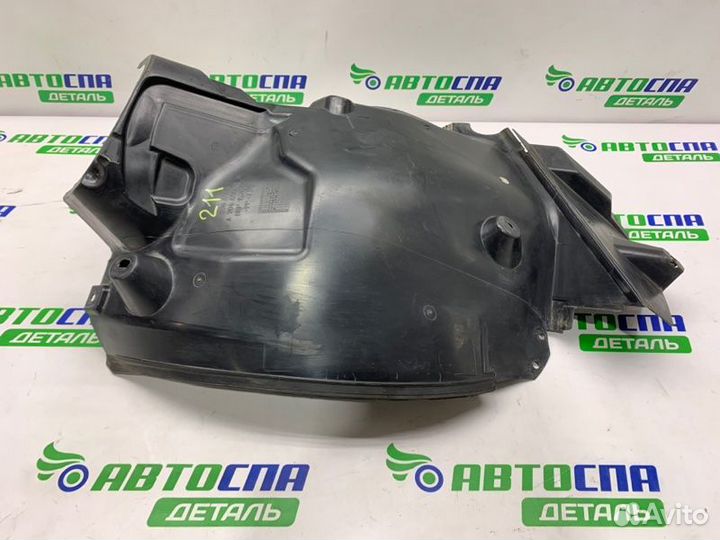 Подкрылок передний левый Mercedes Benz W204 C 200