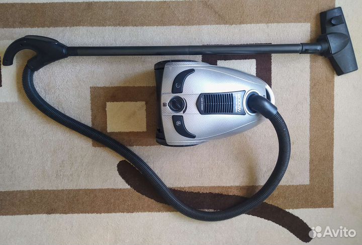 Пылесос bork VC SHB 3320. Германия. На запчасти