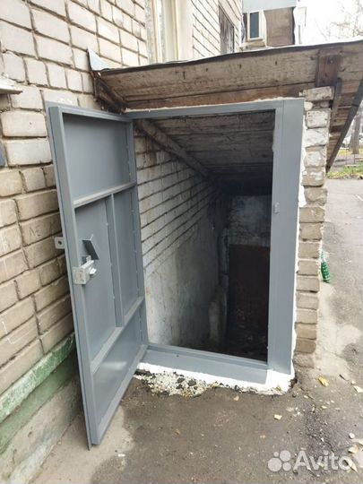 Дверь металлическая техническая