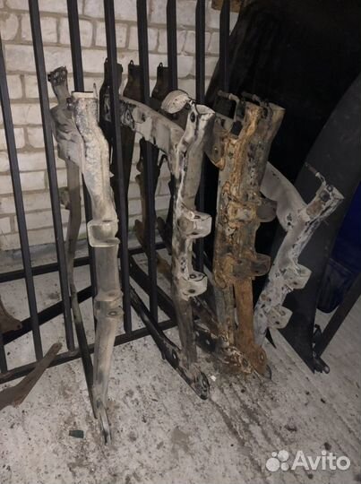 Подрамник рено логан