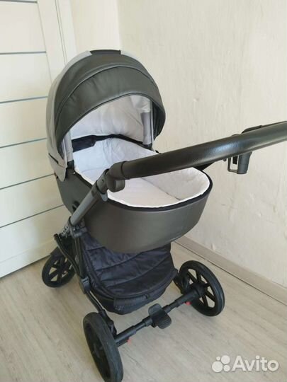 Коляска 2 в 1 Pituso Comfort