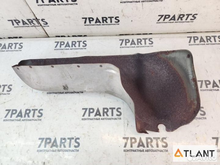 Кожух коллектора выпусконого правое mazda bongo FR