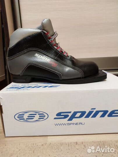 Лыжные ботинки spine