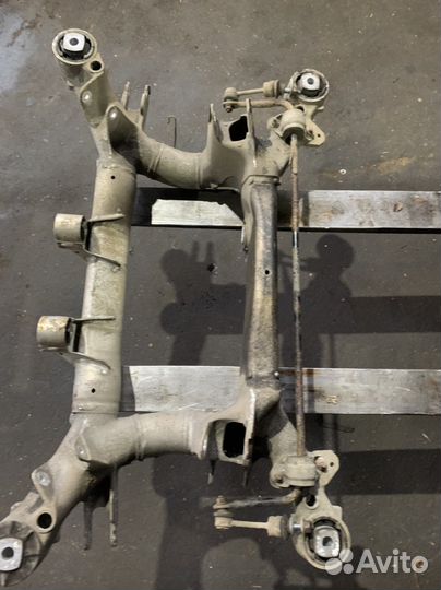 Задний подрамник bmw e60