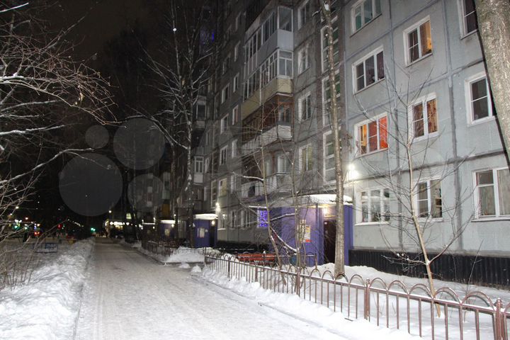 2-к. квартира, 43 м², 3/9 эт.