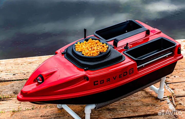 Кораблик для рыбалки и завоза прикормки