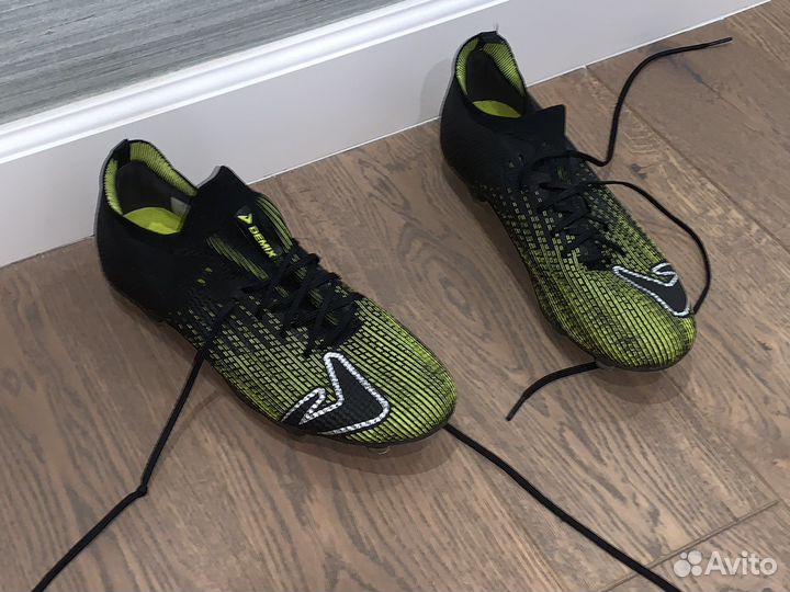 Бутсы 42 размер