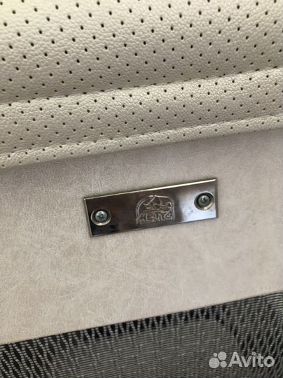 Офисное кресло руководителя Samurai