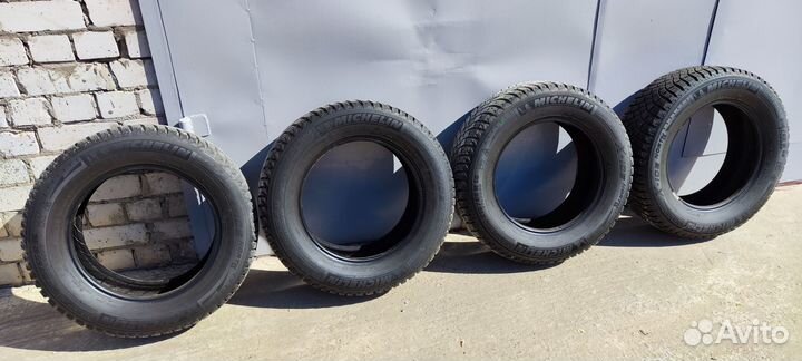 Michelin X-Ice North XIN2 215/65 R16 102T