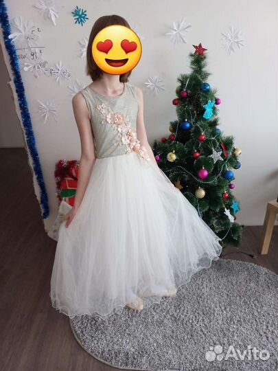 Платье праздничное