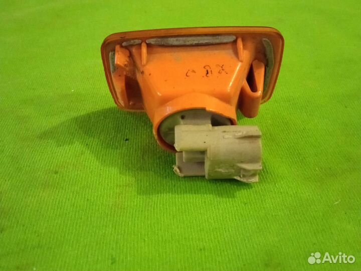 Повторитель поворота в крыло Toyota Camry ACV30