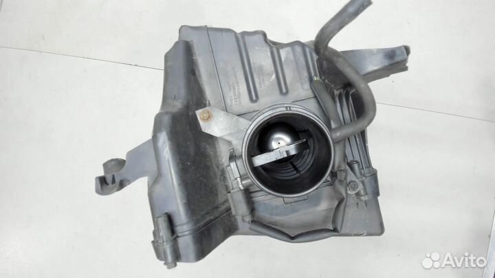 Корпус воздушного фильтра Ford C-Max 2010, 2011