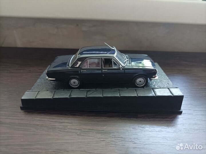 Модель автомобиля Газ-24 Волга IST 009