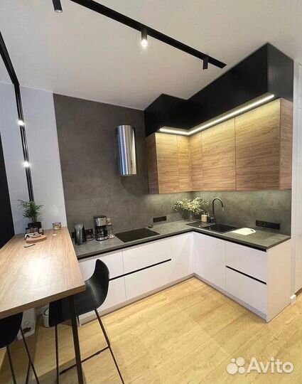 Кухонный гарнитур на заказ от фабрики