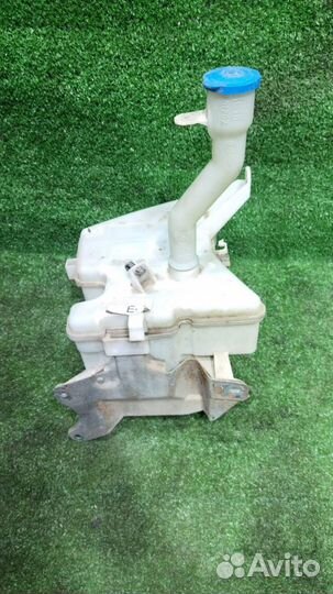 Бачок омывателя Corolla 150 (06-13) 2мотора б/у