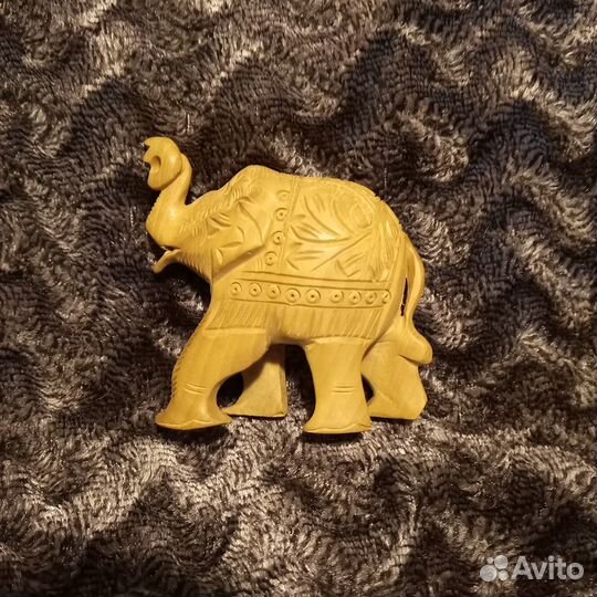 Слоны резные деревянные 3шт., сандал