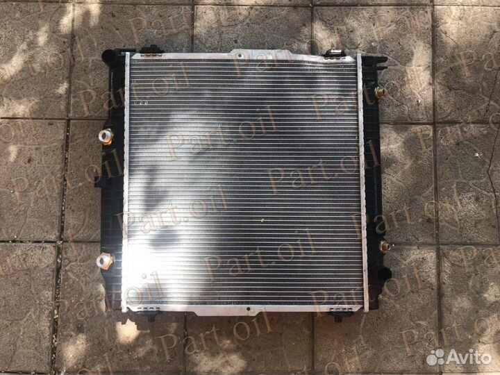 Радиатор Mercedes GelendWagen W463 1989-2018