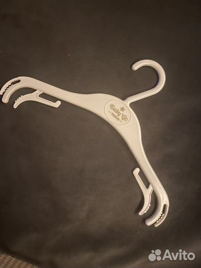 Вешалки на детскую одежду