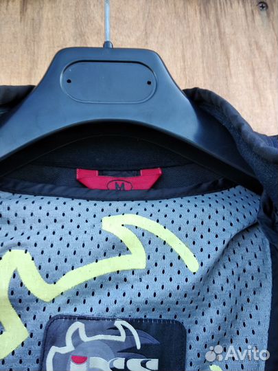 Продам мотокуртку IXS