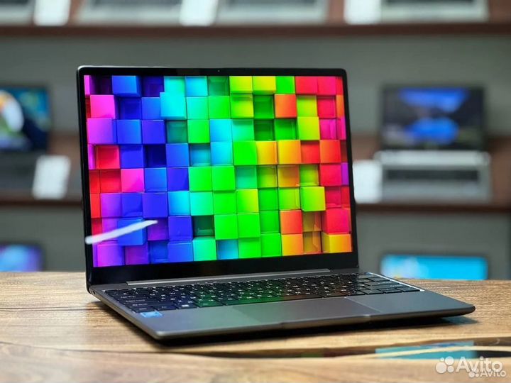 Отличный бук 2K экран/Core i3/8 RAM
