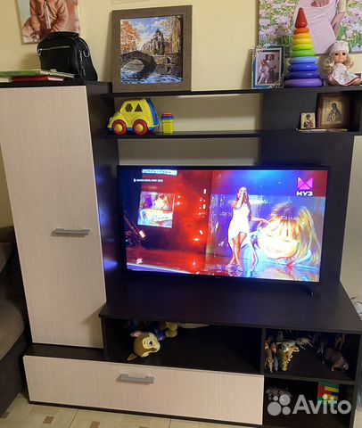Стенка для телевизора