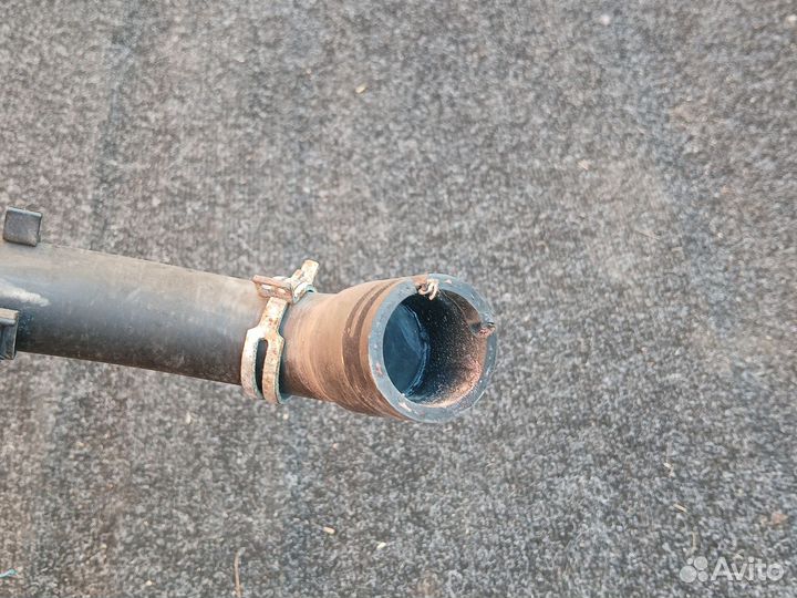 Патрубок радиатора верхний Ford Focus 3