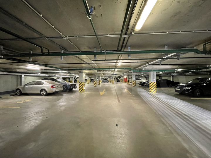 Машиноместо, 20 м²