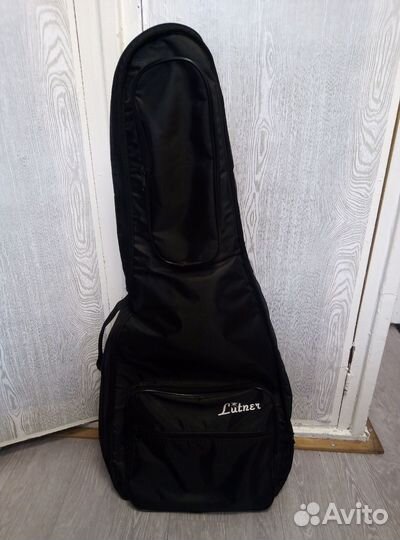 Акустическая гитара