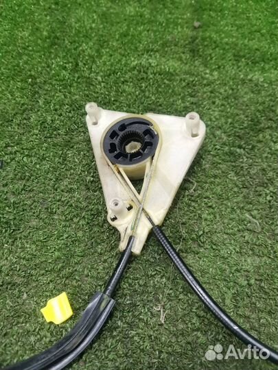 Стеклоподъемник задний левый Volkswagen Polo MK5