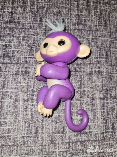 Обезьянка интерактивная Fingerlings оригинал