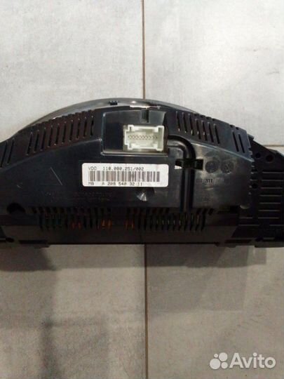 Щиток приборов Mercedes-Benz