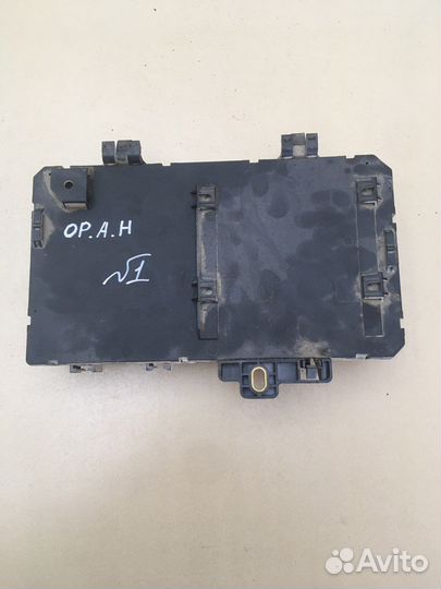 Блок предохранителей Opel Astra H